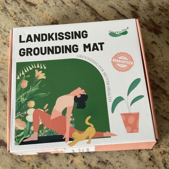 LANDKISSING GROUNDING MAT.  Like new!!  Two mats included. - Picture 1 of 7